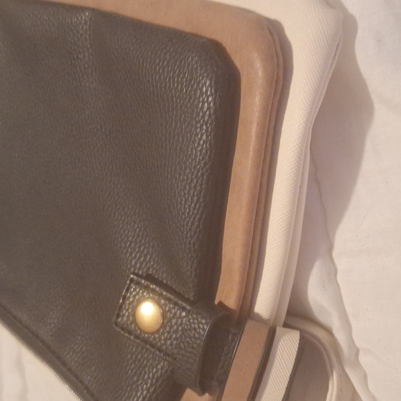 Three color purse. Wear it multiple ways - Picture 2 of 4